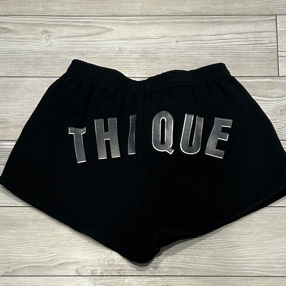 Beyoncé Thique 2023 Renaissance Tour Black Athletic Shorts Size Medium Preowned